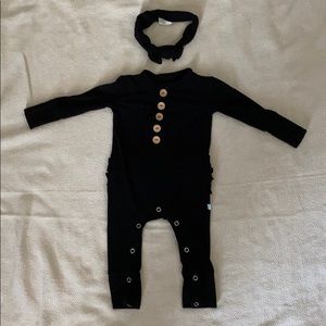 EUC Posh Peanut black henley romper with headband